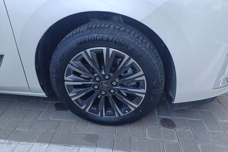 Used Buick GL8 2025 Lu Zun Deluxe Edition