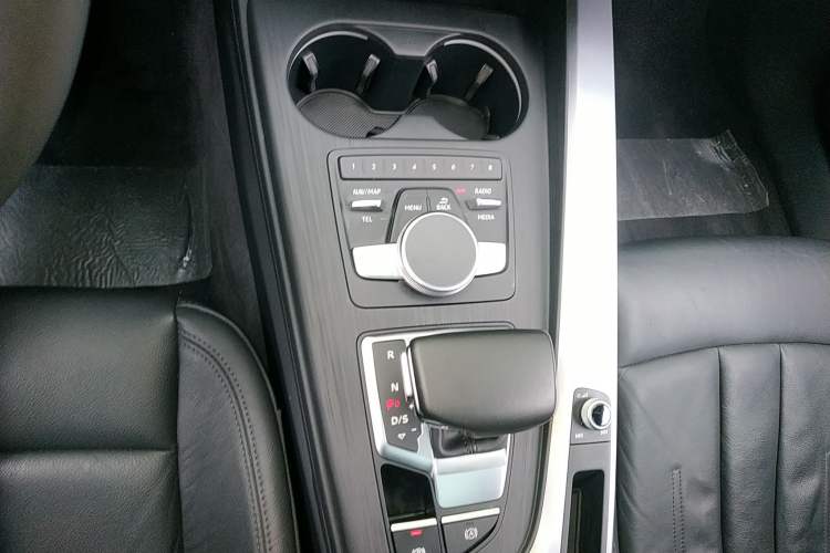 Used Audi A4L 2019 40 TFSI Fashion Version China V