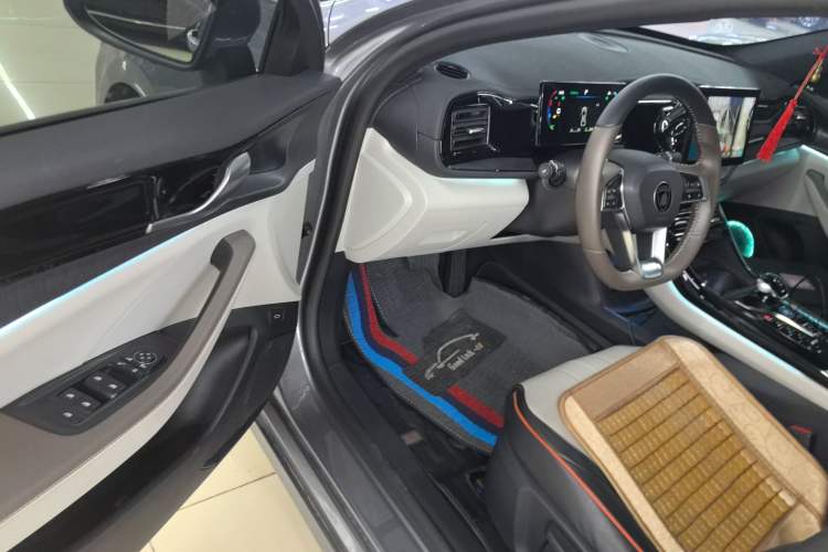 Used BYD Qin PLUS 2023 Champion Edition DM-i 55KM Leading Model