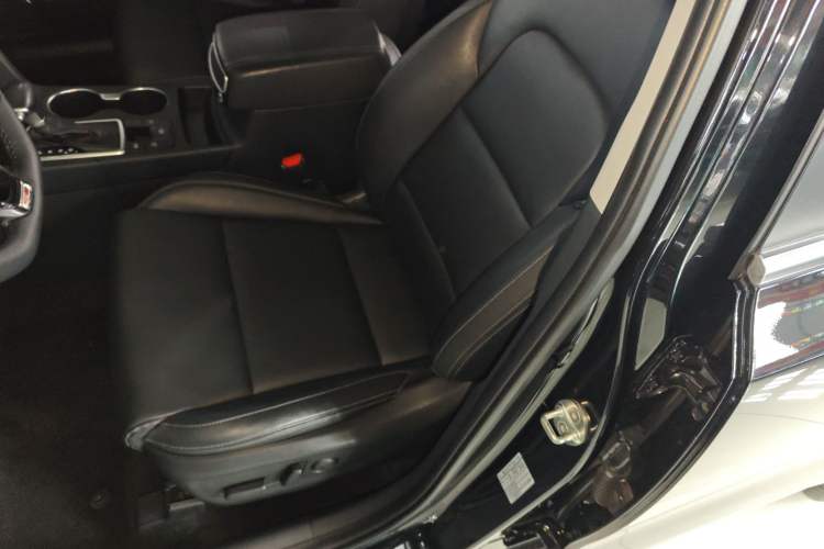 Used Kia KX5 2017 1.6T Automatic Two-Wheel Drive 15th Anniversary Special Edition DLX