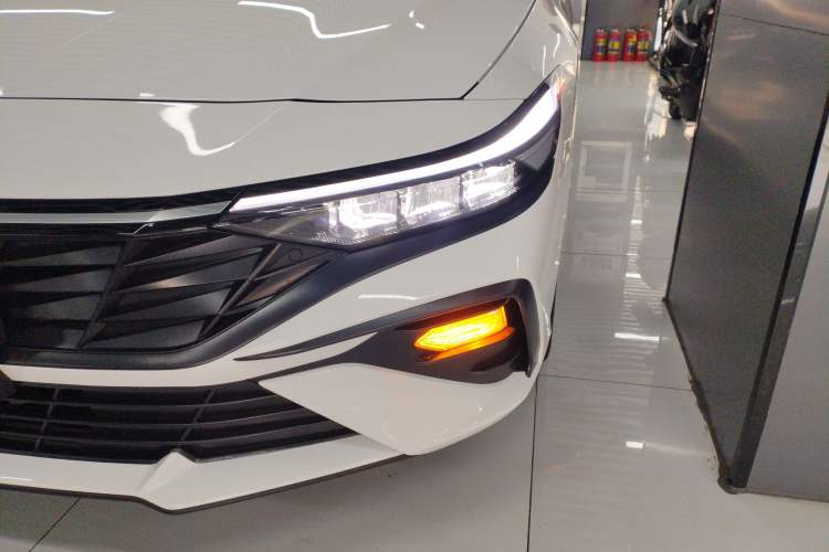 Used Hyundai Elantra 2023 1.5L CVT GLX Elite Edition Left Front Headlight