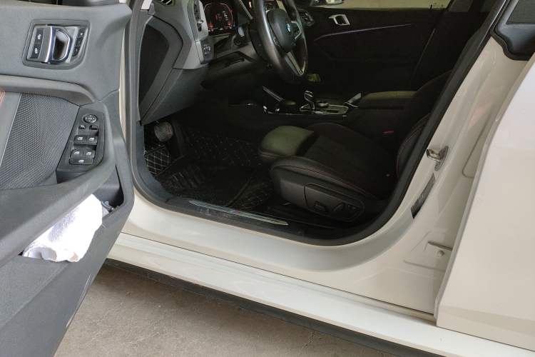 Used BMW 2 Series 2023 225i Four-Door Coupe M Sport Package