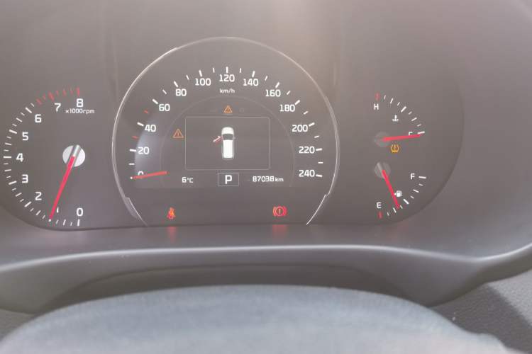 Used Kia Sorento 2015 Sorento L 2.0T Gasoline 4WD Elite Edition 7 Seats China V Emission Standard
