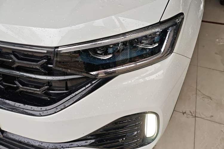 Used Volkswagen Tayron 2023 330TSI Two-Wheel-Drive R-Line High-Energy Version Left Front Headlight