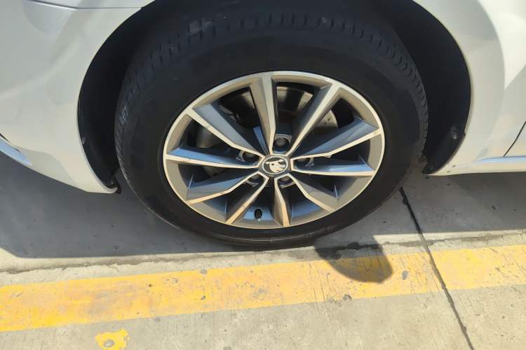 Used Skoda Octavia 2017 1.6L Automatic Chuanxing Edition
