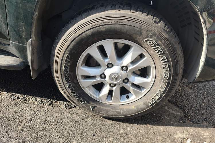 Used Toyota Land Cruiser 2012 4.0L Automatic VX Exterior 7