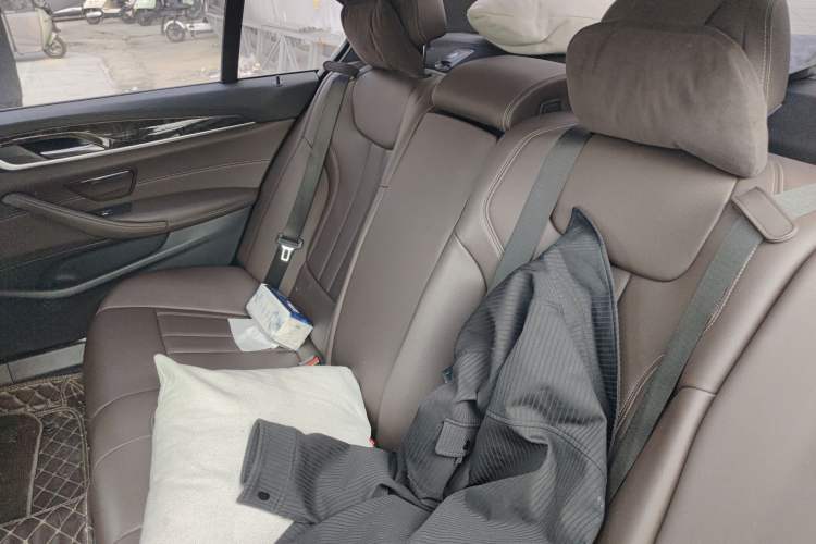 Used BMW 5 Series 2019 Restyled 525Li M Sport Package Left Rear Seat