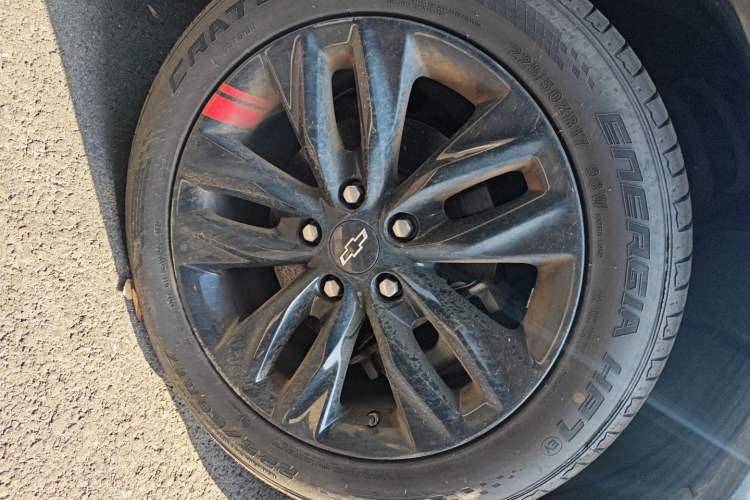 Used Chevrolet Orlando 2018 Redline 530T Automatic Zhaoxiang Edition (5+2 Seating) – China V Standard Right Front Wheel Hub