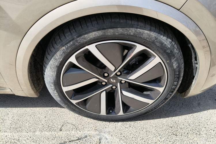 Used Li Auto L9 2022 Max model