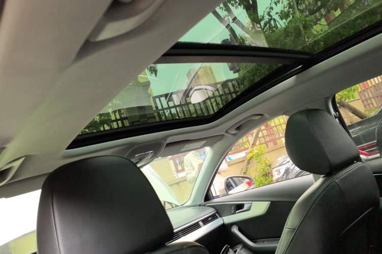 Used Audi A4L 2018 30th Anniversary Edition 40 TFSI Fashion Model Headliner