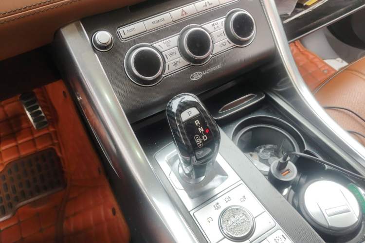 Used Land Rover Range Rover Sport 2015 3.0 SC V6 HSE DYNAMIC
