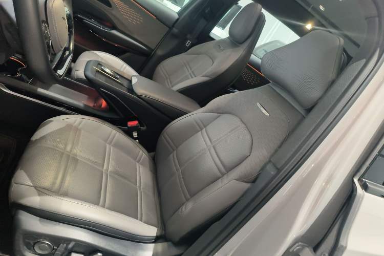 Used Hongqi EH7 2024 690 Pro
