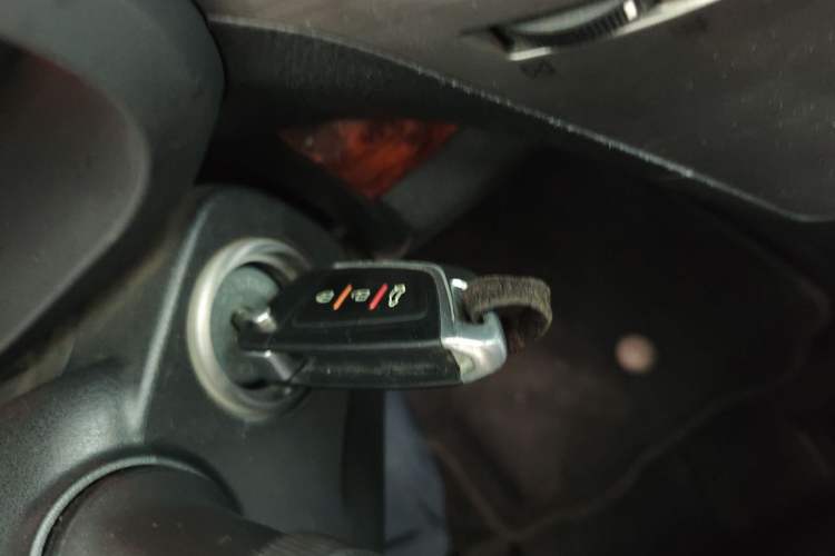 Used Subaru Outback 2010 2.5i Luxury Edition Vehicle Key