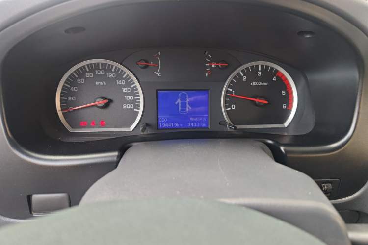 Used Dongfeng Ruichi 2017 2.5T Diesel Two-Wheel Drive Standard Version ZD25T5 Odometer Close Up