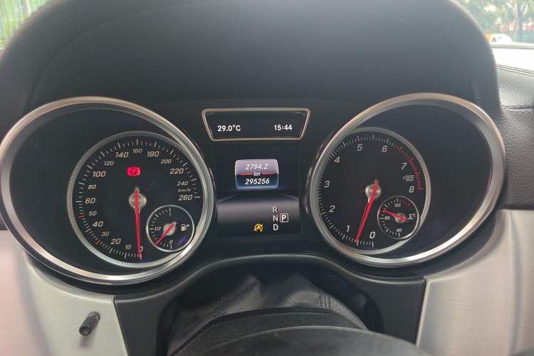 Used Mercedes-Benz GLS 2016 GLS 400 4MATIC Dynamic Model Instrument Cluster