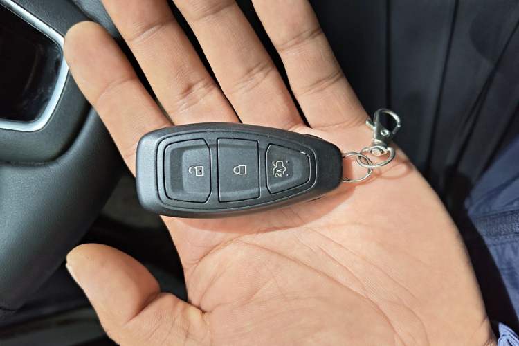 Used Ford Kuga 2019 EcoBoost 180 Two-Wheel-Drive Titanium Plus Model China VI Standard

