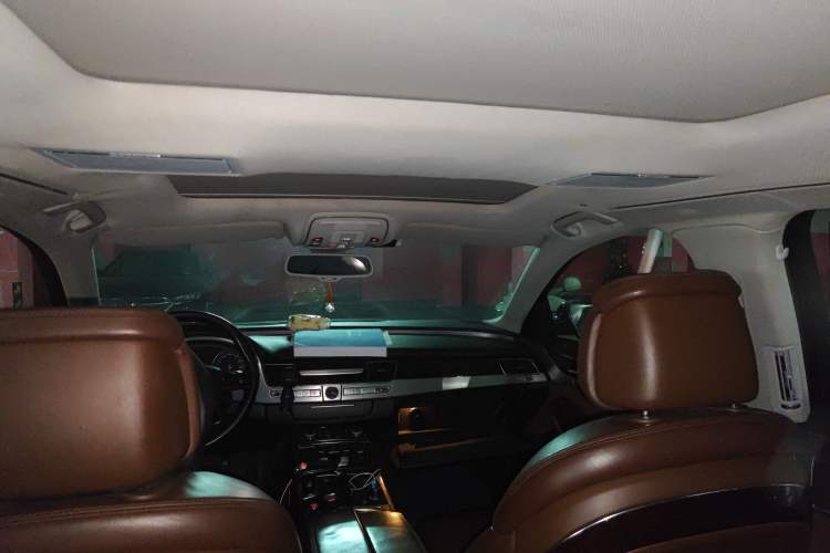 Used Audi A8 2013 A8L 40 hybrid
