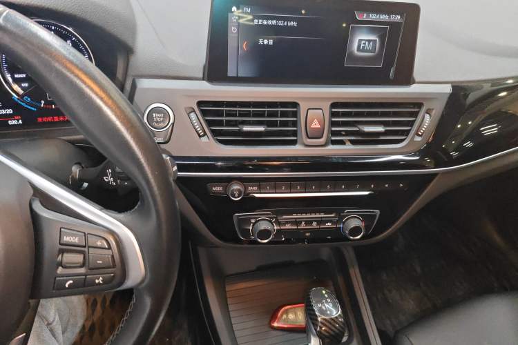 Used BMW 1 Series 2019 118i Fashion Model Audio And AC Panel
