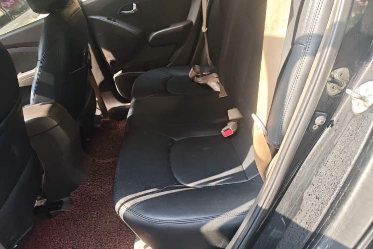 Used Hyundai ix35 2012 2.0L Manual Two-Wheel Drive New Edition GL