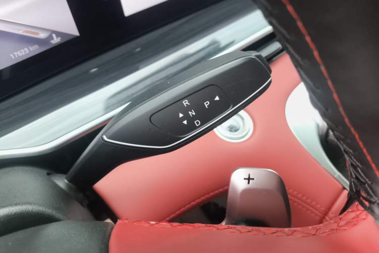 Used EXEED Stellar 2023 400T Two-Wheel Drive Comfort Flyfish Edition
