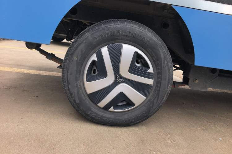 Used REACH MINI Truck 2023 140km Long Wheelbase Van Ambition Version