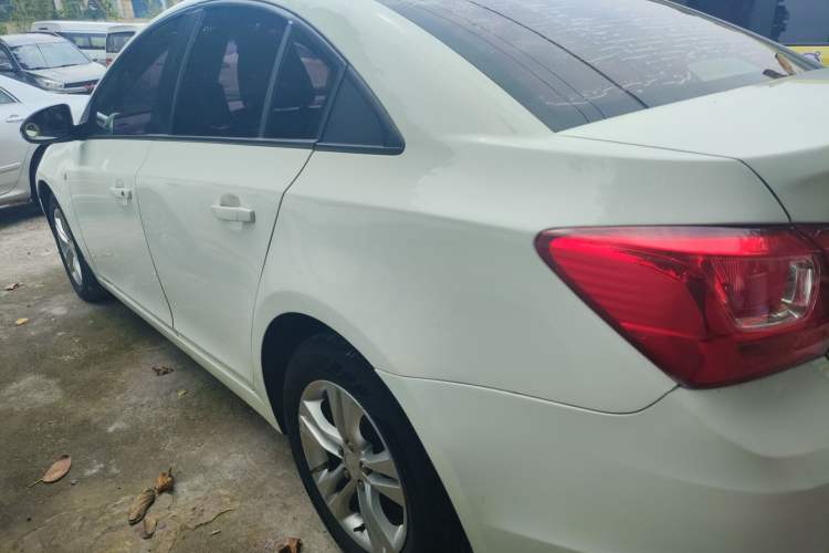 Used Chevrolet Cruze 2015 1.5L Classic SE MT