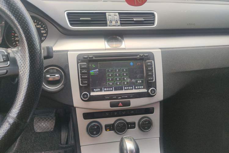 Used Volkswagen Magotan 2015 1.8TSI Advanced Model Audio And AC Panel