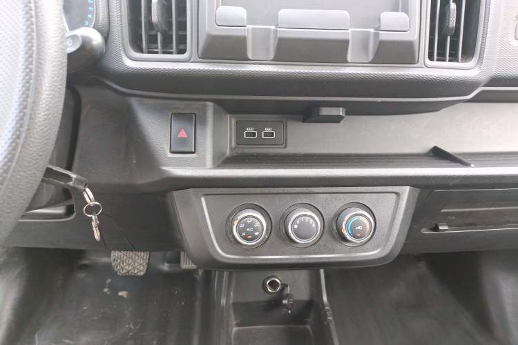 Used JAC Blue Cat 2023 M1 Zhongxinhang 38.64kWh Elite Edition