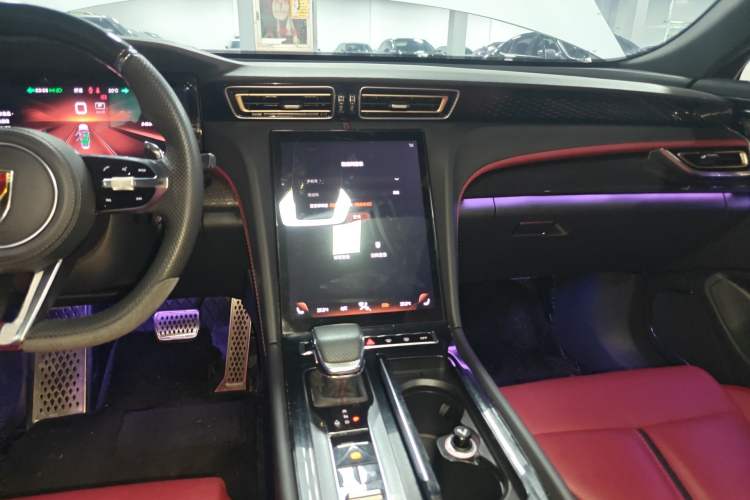 Used Hongqi H6 2023 2.0T ZhiZhen Edition
