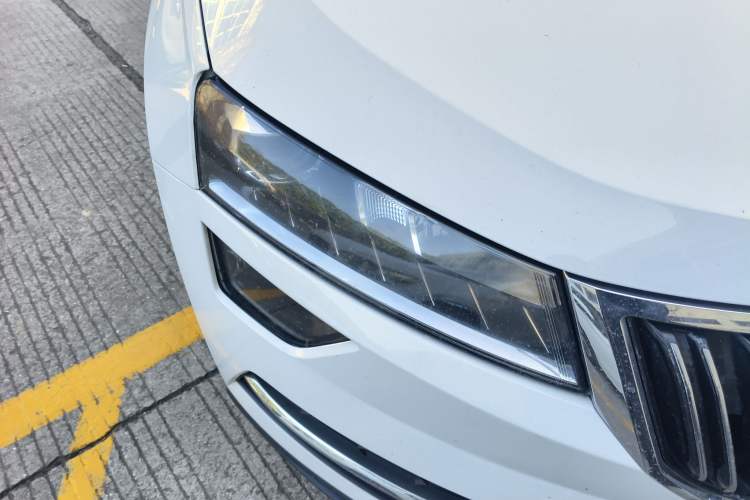 Used Skoda Karoq 2019 TSI280 SmartDrive Luxury Edition China V Standard Right Front Headlight