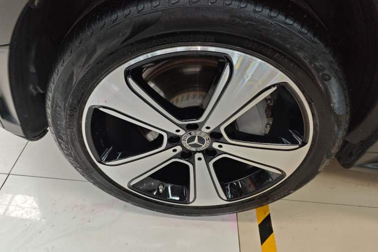 Used Mercedes-Benz GLC 2022 GLC 300 L 4MATIC Dynamic Edition Prestige Model Left Front Wheel Hub