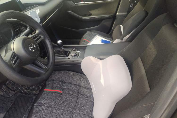Used Mazda 3 Axela 2020 1.5L Manual ZhiMei Edition Left Front Seat