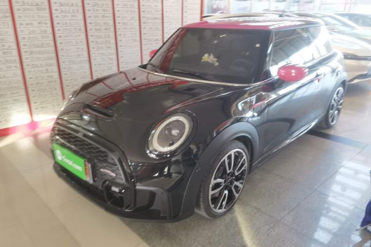Used MINI 2023 Updated 2.0T COOPER S Artist