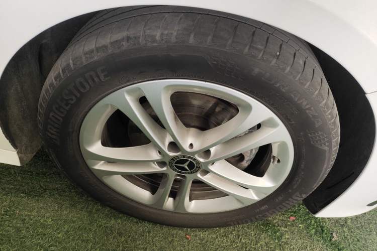 Used Mercedes-Benz A-Class 2023 A 180 L Right Front Wheel Hub