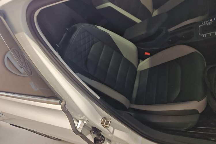 Used Volkswagen Bora 2023 300TSI DSG Prestige Edition
