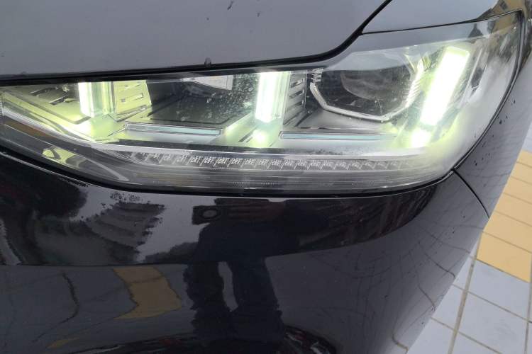 Used Wey VV6 2018 2.0T Two-Wheel-Drive Ultra-Luxury Version China V Standard