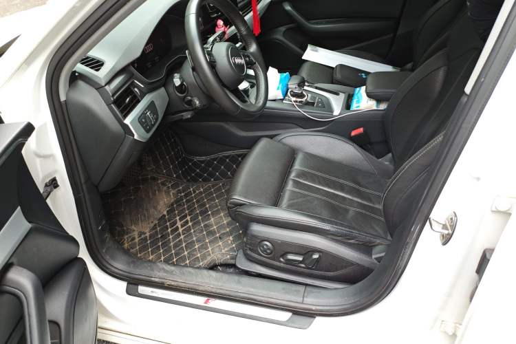 Used Audi A4L 2020 40 TFSI quattro Luxury Dynamic Model Left Front Seat