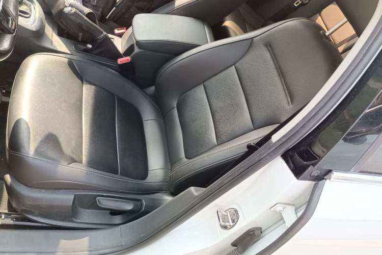 Used Volkswagen Sagitar 2017 1.6L Automatic Comfort Model Left Front Seat