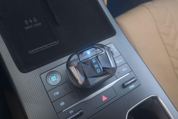 Used BYD Song L DM-i 2025 Intelligent Driving Version 160 km Beyond-Range Type
