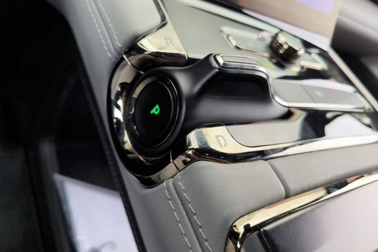 Used Nio ES8 2020 580 km Signature Edition 7-Seater Version
