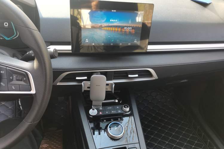 Used BYD e2 2019 Standard Range Model – Smart & Comfortable Version Audio And AC Panel