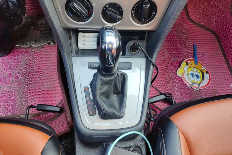 Used Volkswagen Lavida 2013 1.6L Automatic Fashion Edition