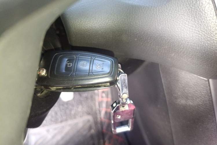 Used Ford Focus 2012 Hatchback 1.6L Manual Comfort Model
