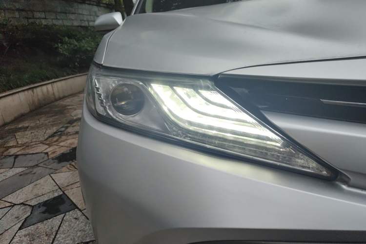 Used Toyota Camry 2018 2.0G Luxury Edition
