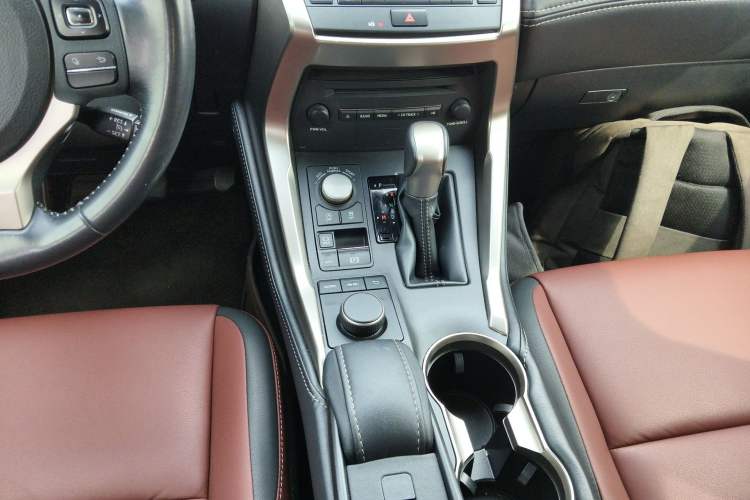 Used Lexus NX 2015 200T All-Wheel-Drive Fēngshàng Edition
