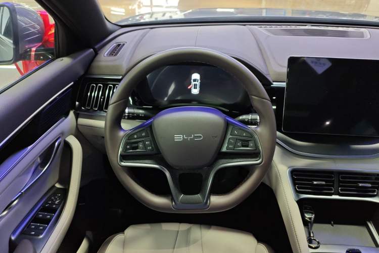Used BYD Song PLUS New Energy 2025 DM-i 112KM Prestige Model Steering Wheel