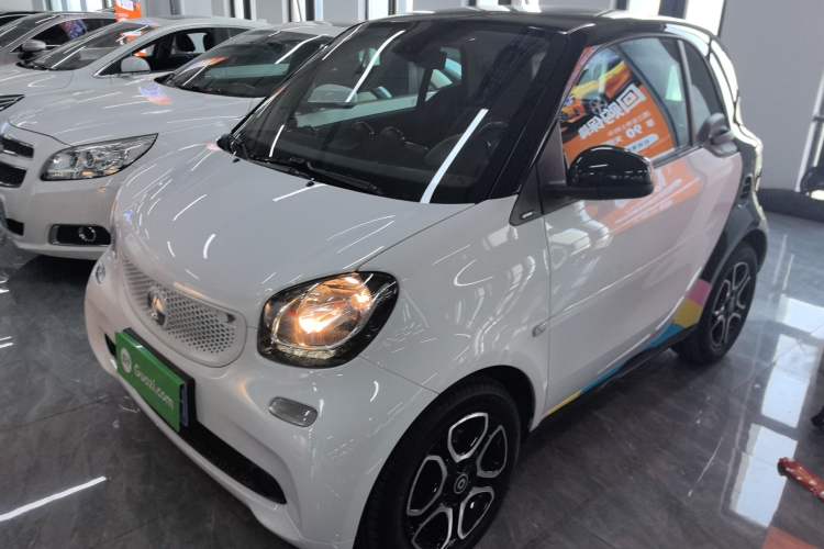 Used smart fortwo 2016 0.9T 66kW Hardtop Pioneer Edition