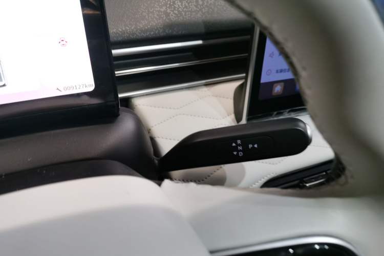 Used Dongfeng NAMMI 01 2024 430 Max Gear Lever