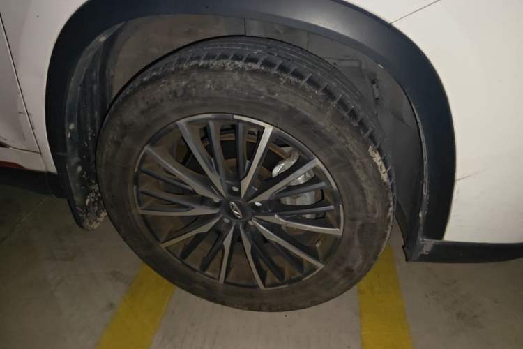 Used Chery Tiggo 8 PRO 2022 390T Two-Wheel Drive Sky Dome Edition 5 Seats Right Front Wheel Hub