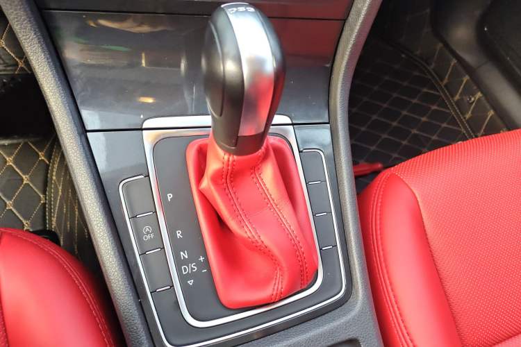 Used Volkswagen Golf 2020 200TSI DSG Comfortable and Ambitious Edition
